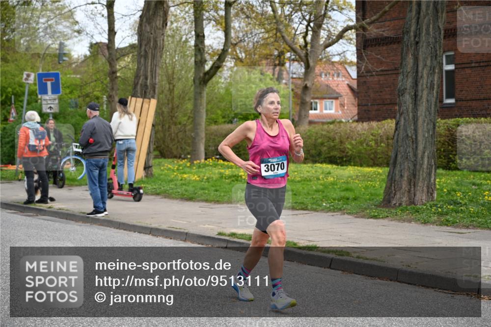 12.04.2026 - 45. Internationalen Wilhelmsburger Insellauf J. Mangold http://msf.ph/oto/9513111 12.04.2026 13:07:53 Ziel 2728, 2478, 2477, 5564, 4437, 4436, 2421, 4676, 3868, 4405, 4725, 4416, 3970, 4795, 3120, 5103, 4845, 5320, 5568, 4161, 5753, 4218, 4199, 5220, 3070, 4736, 4736, 4149, 4912, 4300, 3135, 3795, 5215, 4940, 4454, 4046, 4824, 5548, 5547, 4640, 5231, 5306, 3896, 4967 meine-sportfotos.de