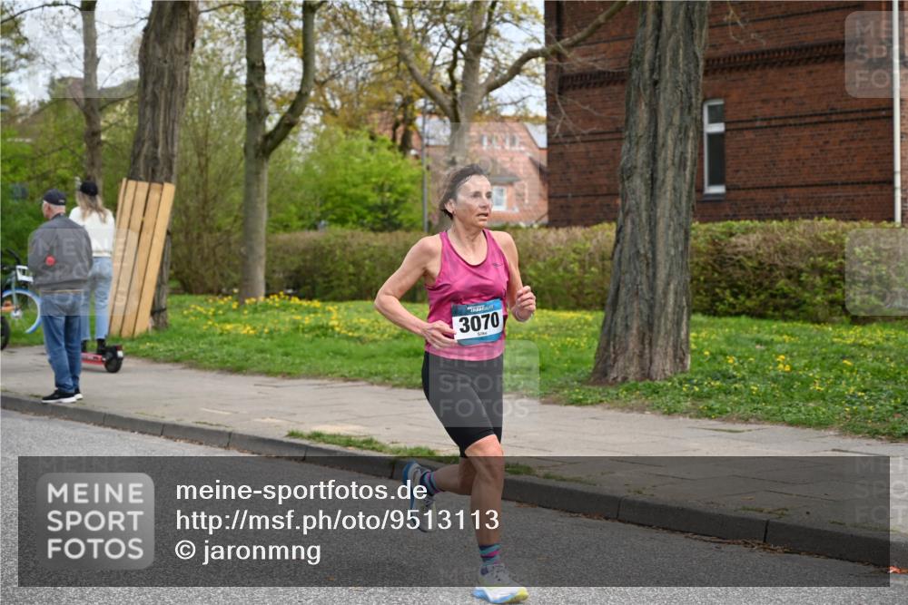 12.04.2026 - 45. Internationalen Wilhelmsburger Insellauf J. Mangold http://msf.ph/oto/9513113 12.04.2026 13:07:53 Ziel 2728, 2478, 2477, 5564, 4437, 4436, 2421, 4676, 3868, 4405, 4725, 4416, 3970, 4795, 3120, 5103, 4845, 5320, 5568, 4161, 5753, 4218, 4199, 5220, 3070, 4736, 4736, 4149, 4912, 4300, 3135, 3795, 5215, 4940, 4454, 4046, 4824, 5548, 5547, 4640, 5231, 5306, 3896, 4967 meine-sportfotos.de