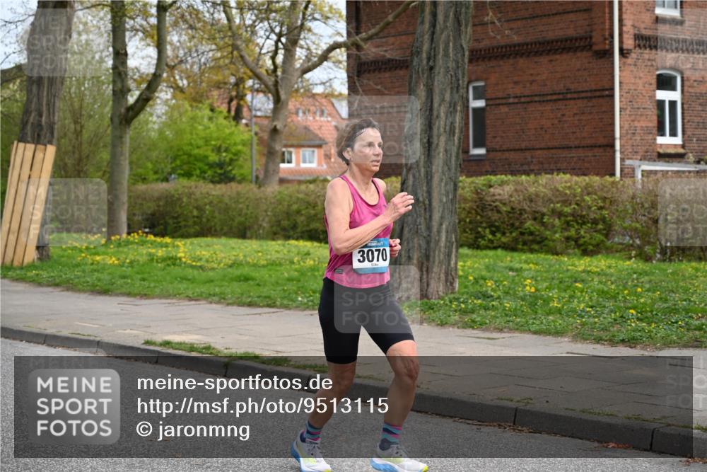 12.04.2026 - 45. Internationalen Wilhelmsburger Insellauf J. Mangold http://msf.ph/oto/9513115 12.04.2026 13:07:53 Ziel 2728, 2478, 2477, 5564, 4437, 4436, 2421, 4676, 3868, 4405, 4725, 4416, 3970, 4795, 3120, 5103, 4845, 5320, 5568, 4161, 5753, 4218, 4199, 5220, 3070, 4736, 4736, 4149, 4912, 4300, 3135, 3795, 5215, 4940, 4454, 4046, 4824, 5548, 5547, 4640, 5231, 5306, 3896, 4967 meine-sportfotos.de