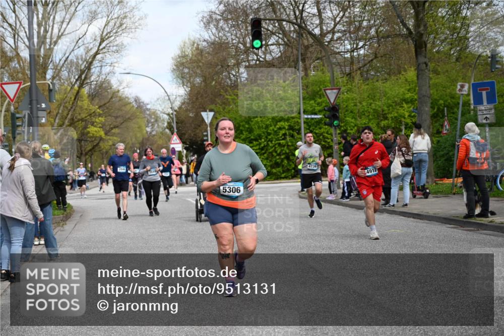 12.04.2026 - 45. Internationalen Wilhelmsburger Insellauf J. Mangold http://msf.ph/oto/9513131 12.04.2026 13:07:56 Ziel 2421, 4676, 3868, 4405, 4725, 4416, 3970, 4795, 3120, 5103, 4845, 5320, 5568, 4161, 5753, 4218, 4199, 5220, 3070, 4736, 4149, 4912, 4300, 3135, 3795, 5215, 4940, 4454, 4046, 4824, 5548, 5547, 4824, 5548, 5547, 4640, 5231, 5306, 3896, 4967, 2436, 2045 meine-sportfotos.de