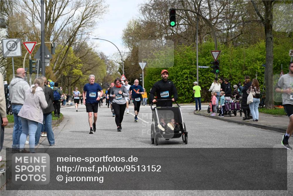 12.04.2026 - 45. Internationalen Wilhelmsburger Insellauf J. Mangold http://msf.ph/oto/9513152 12.04.2026 13:07:59 Ziel 4676, 3868, 4405, 4725, 4416, 3970, 4795, 3120, 5103, 4845, 5320, 5568, 4161, 5753, 4218, 4199, 5220, 3070, 4736, 4149, 4912, 4300, 3135, 3795, 5215, 4940, 4454, 4046, 4824, 5548, 5547, 4640, 5231, 5306, 5306, 3896, 4967, 2436, 2045, 3745, 2046, 4102, 5795 meine-sportfotos.de