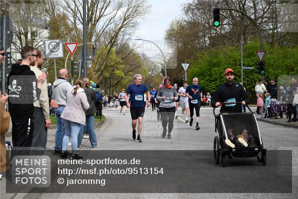 12.04.2026 - 45. Internationalen Wilhelmsburger Insellauf J. Mangold http://msf.ph/oto/9513154 12.04.2026 13:08:00 Ziel 3970, 4795, 3120, 5103, 4845, 5320, 5568, 4161, 5753, 4218, 4199, 5220, 3070, 4736, 4149, 4912, 4300, 3135, 3795, 5215, 4940, 4454, 4046, 4824, 5548, 5547, 4640, 5231, 5306, 3896, 4967, 2436, 2045, 3745, 2046, 4102, 5795 meine-sportfotos.de
