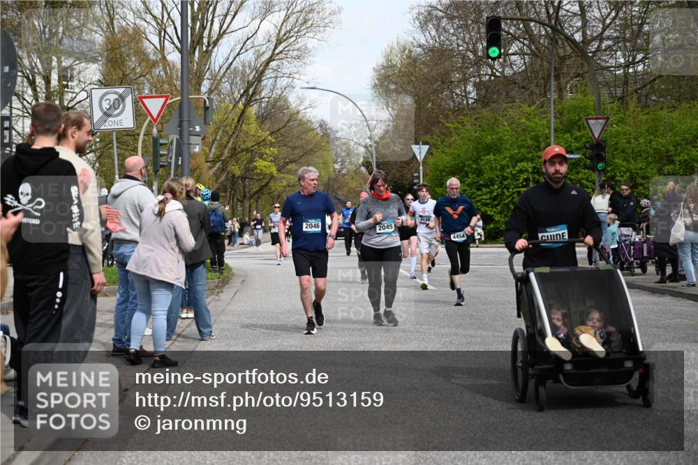 12.04.2026 - 45. Internationalen Wilhelmsburger Insellauf J. Mangold http://msf.ph/oto/9513159 12.04.2026 13:08:01 Ziel 4795, 3120, 5103, 4845, 5320, 5568, 4161, 5753, 4218, 4199, 5220, 3070, 4736, 4149, 4912, 4300, 3135, 3795, 5215, 5215, 4940, 4454, 4046, 4824, 5548, 5547, 4640, 5231, 5306, 3896, 4967, 2436, 2045, 3745, 2046, 4102, 5795, 4860, 5313 meine-sportfotos.de