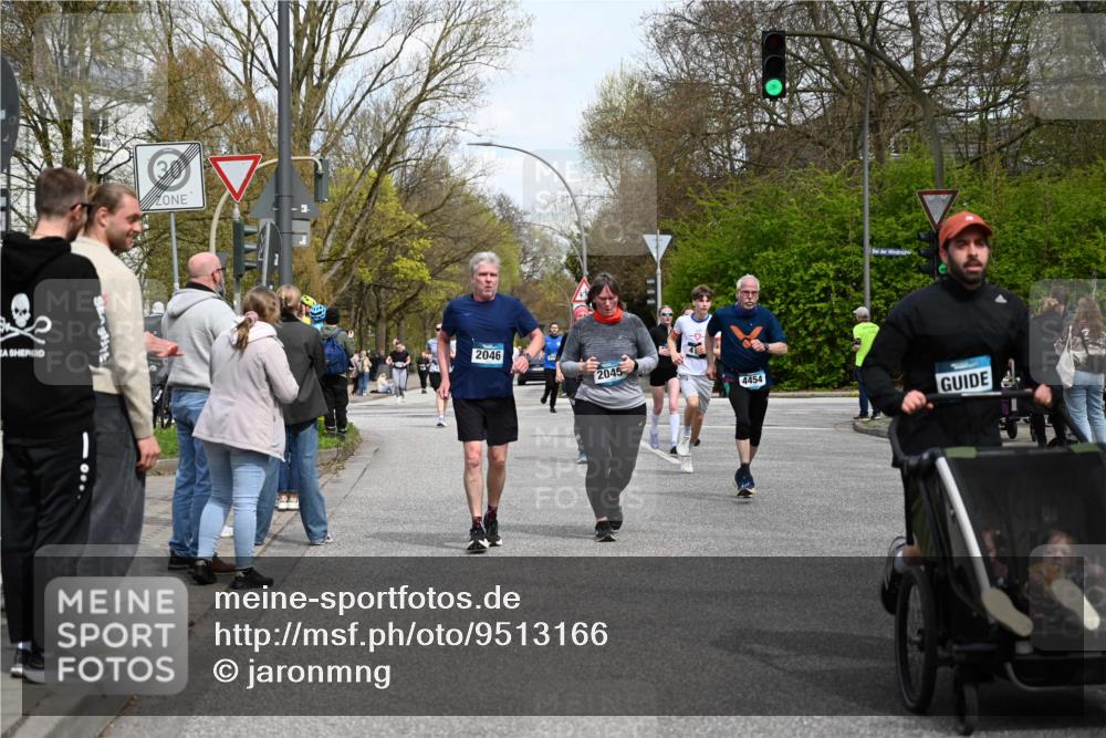 12.04.2026 - 45. Internationalen Wilhelmsburger Insellauf J. Mangold http://msf.ph/oto/9513166 12.04.2026 13:08:01 Ziel 4795, 3120, 5103, 4845, 5320, 5568, 4161, 5753, 4218, 4199, 5220, 3070, 4736, 4149, 4912, 4300, 3135, 3795, 5215, 5215, 4940, 4454, 4046, 4824, 5548, 5547, 4640, 5231, 5306, 3896, 4967, 2436, 2045, 3745, 2046, 4102, 5795, 4860, 5313 meine-sportfotos.de