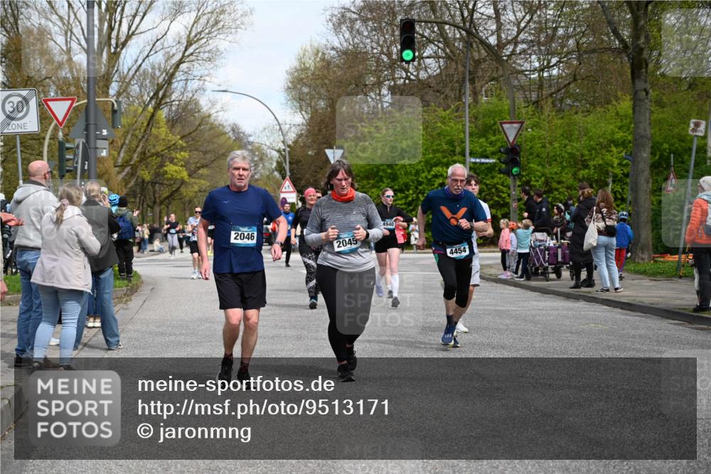 12.04.2026 - 45. Internationalen Wilhelmsburger Insellauf J. Mangold http://msf.ph/oto/9513171 12.04.2026 13:08:03 Ziel 3120, 5103, 4845, 5320, 5568, 4161, 5753, 4218, 4199, 5220, 3070, 4736, 4149, 4912, 4300, 3135, 3795, 5215, 4940, 4454, 4046, 4824, 5548, 5547, 4640, 5231, 5306, 3896, 4967, 2436, 2045, 3745, 2046, 4102, 5795, 4860, 5313 meine-sportfotos.de