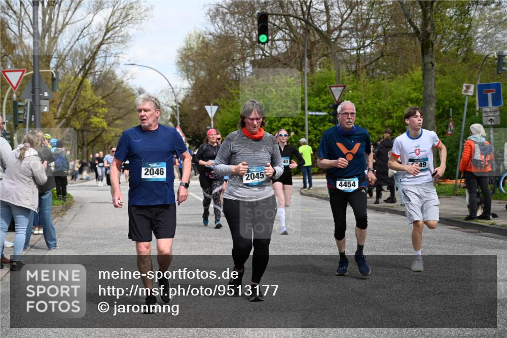 12.04.2026 - 45. Internationalen Wilhelmsburger Insellauf J. Mangold http://msf.ph/oto/9513177 12.04.2026 13:08:04 Ziel 3120, 5103, 4845, 5320, 5568, 4161, 5753, 4218, 4199, 5220, 3070, 4736, 4149, 4912, 4300, 3135, 3795, 5215, 4940, 4454, 4046, 4824, 5548, 5547, 4640, 5231, 5306, 3896, 4967, 2436, 2045, 3745, 2046, 4102, 5795, 4860, 5313 meine-sportfotos.de