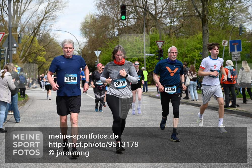 12.04.2026 - 45. Internationalen Wilhelmsburger Insellauf J. Mangold http://msf.ph/oto/9513179 12.04.2026 13:08:04 Ziel 3120, 5103, 4845, 5320, 5568, 4161, 5753, 4218, 4199, 5220, 3070, 4736, 4149, 4912, 4300, 3135, 3795, 5215, 4940, 4454, 4046, 4824, 5548, 5547, 4640, 5231, 5306, 3896, 4967, 2436, 2045, 3745, 2046, 4102, 5795, 4860, 5313 meine-sportfotos.de