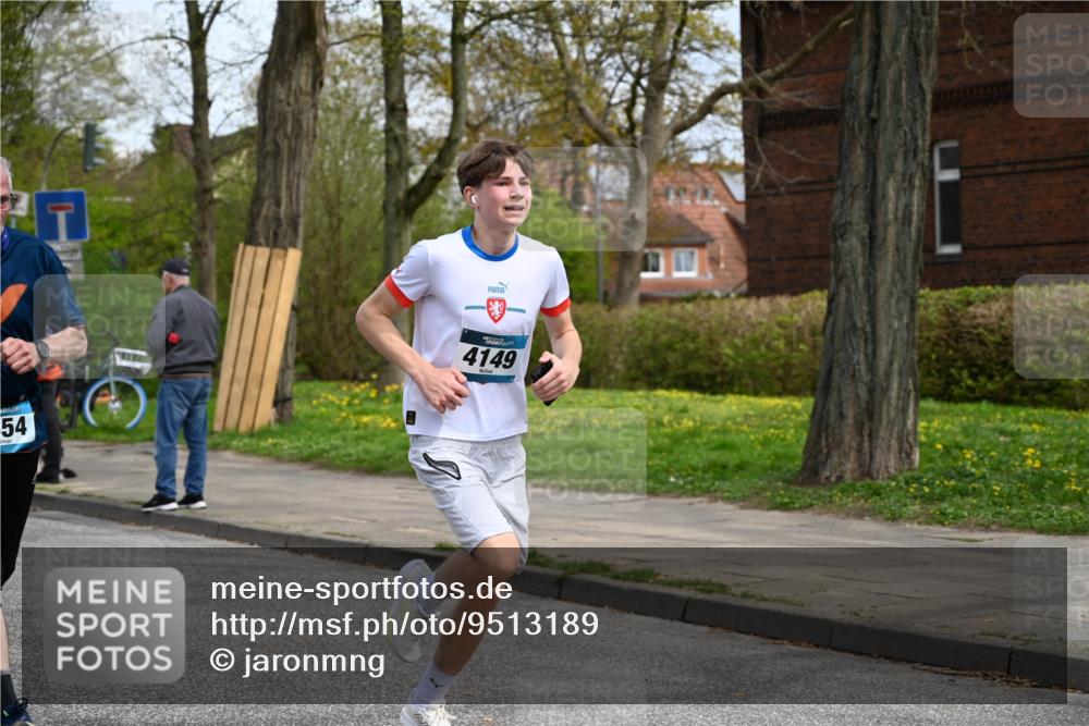 12.04.2026 - 45. Internationalen Wilhelmsburger Insellauf J. Mangold http://msf.ph/oto/9513189 12.04.2026 13:08:05 Ziel 5320, 5568, 4161, 5753, 4218, 4199, 5220, 3070, 4736, 4149, 4912, 4300, 3135, 3795, 5215, 4940, 4454, 4046, 4824, 5548, 5547, 4640, 5231, 5306, 3896, 4967, 4967, 2436, 2045, 3745, 2046, 4102, 5795, 4860, 5313, 5027, 5093 meine-sportfotos.de