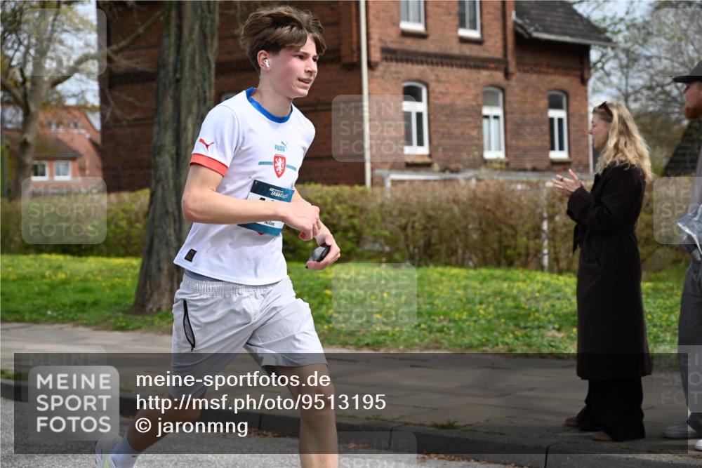 12.04.2026 - 45. Internationalen Wilhelmsburger Insellauf J. Mangold http://msf.ph/oto/9513195 12.04.2026 13:08:05 Ziel 5320, 5568, 4161, 5753, 4218, 4199, 5220, 3070, 4736, 4149, 4912, 4300, 3135, 3795, 5215, 4940, 4454, 4046, 4824, 5548, 5547, 4640, 5231, 5306, 3896, 4967, 4967, 2436, 2045, 3745, 2046, 4102, 5795, 4860, 5313, 5027, 5093 meine-sportfotos.de