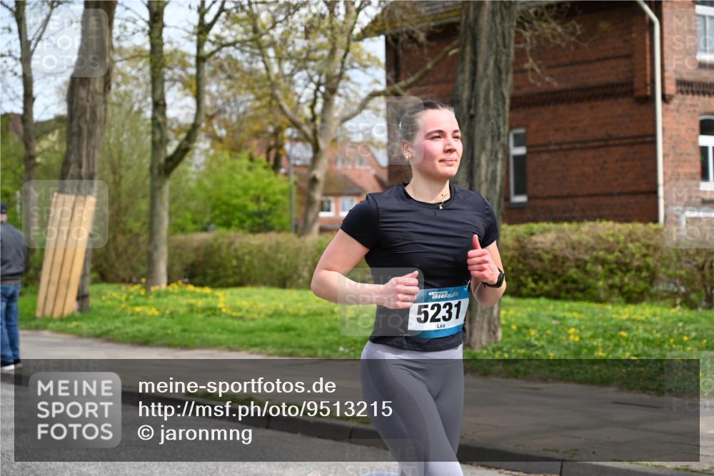 12.04.2026 - 45. Internationalen Wilhelmsburger Insellauf J. Mangold http://msf.ph/oto/9513215 12.04.2026 13:08:17 Ziel 4736, 4149, 4912, 4300, 3135, 3795, 5215, 4940, 4454, 4046, 4824, 5548, 5547, 4640, 5231, 5306, 3896, 4967, 4967, 2436, 2045, 3745, 2046, 4102, 5795, 4860, 5313, 5027, 5093, 5027, 5093, 5020, 4265, 3035, 5305, 4757, 4039, 4901, 5746, 2560, 5229 meine-sportfotos.de