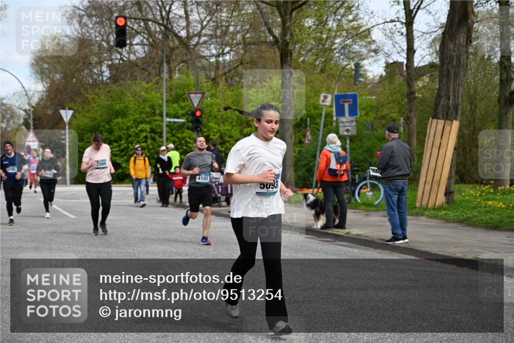 12.04.2026 - 45. Internationalen Wilhelmsburger Insellauf J. Mangold http://msf.ph/oto/9513254 12.04.2026 13:08:24 Ziel 5215, 4940, 4454, 4046, 4824, 5548, 5547, 4640, 5231, 5306, 3896, 4967, 2436, 2045, 3745, 2046, 4102, 5795, 4860, 5313, 5027, 5093, 5020, 4265, 3035, 5305, 4757, 4039, 4901, 5746, 2560, 5229, 2077, 2923, 4652, 2260, 3261, 5324 meine-sportfotos.de