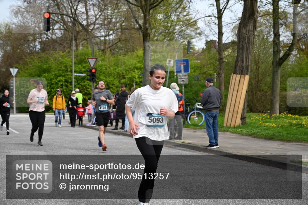 12.04.2026 - 45. Internationalen Wilhelmsburger Insellauf J. Mangold http://msf.ph/oto/9513257 12.04.2026 13:08:24 Ziel 5215, 4940, 4454, 4046, 4824, 5548, 5547, 4640, 5231, 5306, 3896, 4967, 2436, 2045, 3745, 2046, 4102, 5795, 4860, 5313, 5027, 5093, 5020, 4265, 3035, 5305, 4757, 4039, 4901, 5746, 2560, 5229, 2077, 2923, 4652, 2260, 3261, 5324 meine-sportfotos.de