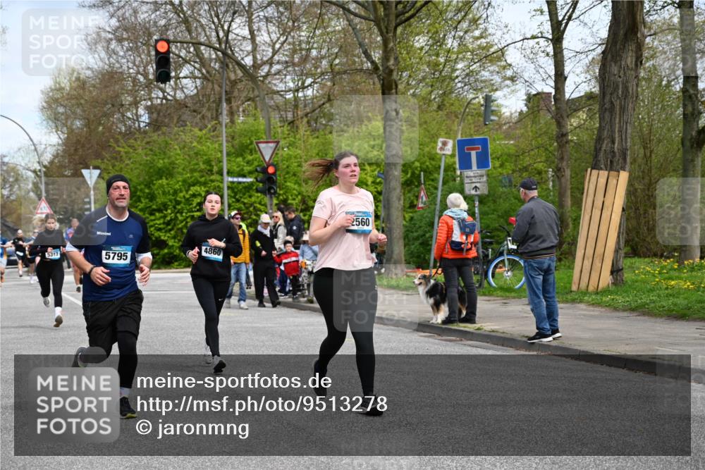 12.04.2026 - 45. Internationalen Wilhelmsburger Insellauf J. Mangold http://msf.ph/oto/9513278 12.04.2026 13:08:27 Ziel 4940, 4454, 4046, 4824, 5548, 5547, 4640, 5231, 5306, 3896, 4967, 2436, 2045, 3745, 2046, 4102, 5795, 4860, 5313, 5027, 5093, 5020, 4265, 3035, 5305, 4757, 4039, 4901, 5746, 2560, 2560, 5229, 2077, 2923, 4652, 2260, 3261, 5324, 3406, 3359, 2981, 5712, 3791, 4453, 4204 meine-sportfotos.de