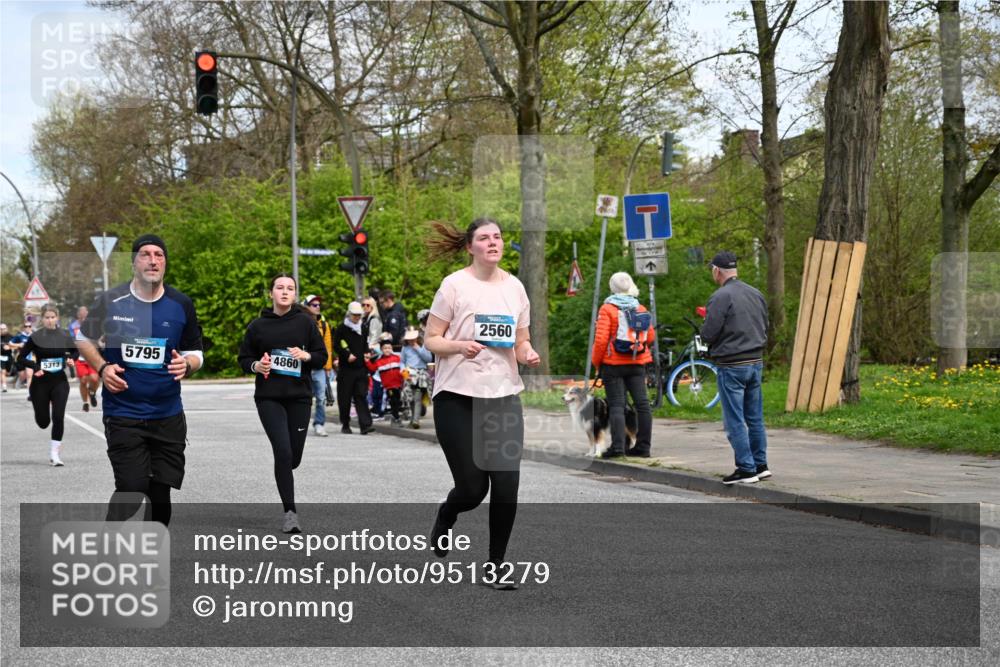 12.04.2026 - 45. Internationalen Wilhelmsburger Insellauf J. Mangold http://msf.ph/oto/9513279 12.04.2026 13:08:27 Ziel 4940, 4454, 4046, 4824, 5548, 5547, 4640, 5231, 5306, 3896, 4967, 2436, 2045, 3745, 2046, 4102, 5795, 4860, 5313, 5027, 5093, 5020, 4265, 3035, 5305, 4757, 4039, 4901, 5746, 2560, 2560, 5229, 2077, 2923, 4652, 2260, 3261, 5324, 3406, 3359, 2981, 5712, 3791, 4453, 4204 meine-sportfotos.de