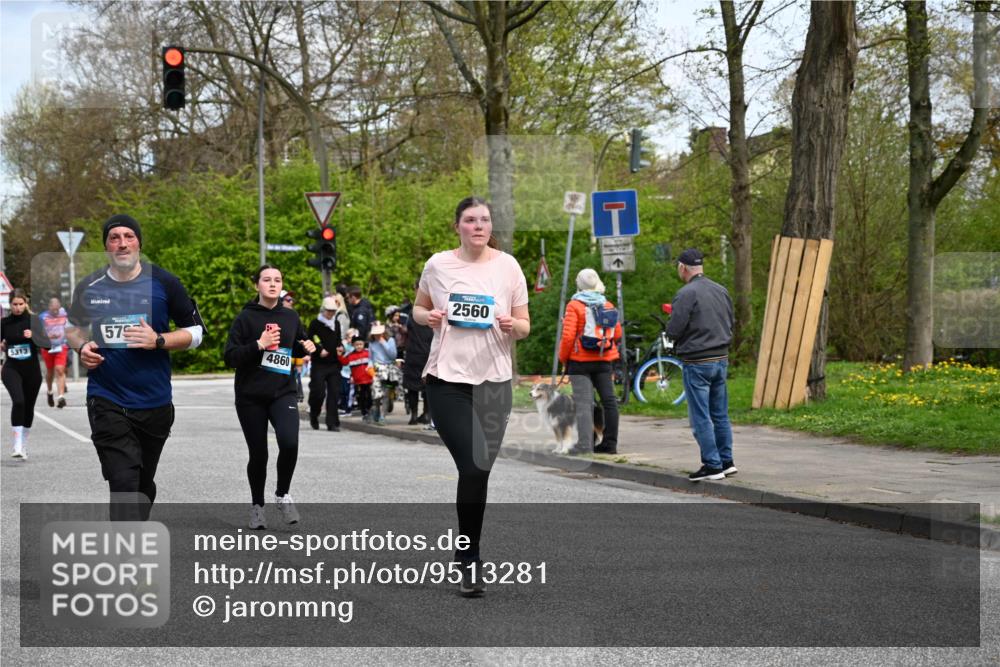 12.04.2026 - 45. Internationalen Wilhelmsburger Insellauf J. Mangold http://msf.ph/oto/9513281 12.04.2026 13:08:27 Ziel 4940, 4454, 4046, 4824, 5548, 5547, 4640, 5231, 5306, 3896, 4967, 2436, 2045, 3745, 2046, 4102, 5795, 4860, 5313, 5027, 5093, 5020, 4265, 3035, 5305, 4757, 4039, 4901, 5746, 2560, 2560, 5229, 2077, 2923, 4652, 2260, 3261, 5324, 3406, 3359, 2981, 5712, 3791, 4453, 4204 meine-sportfotos.de
