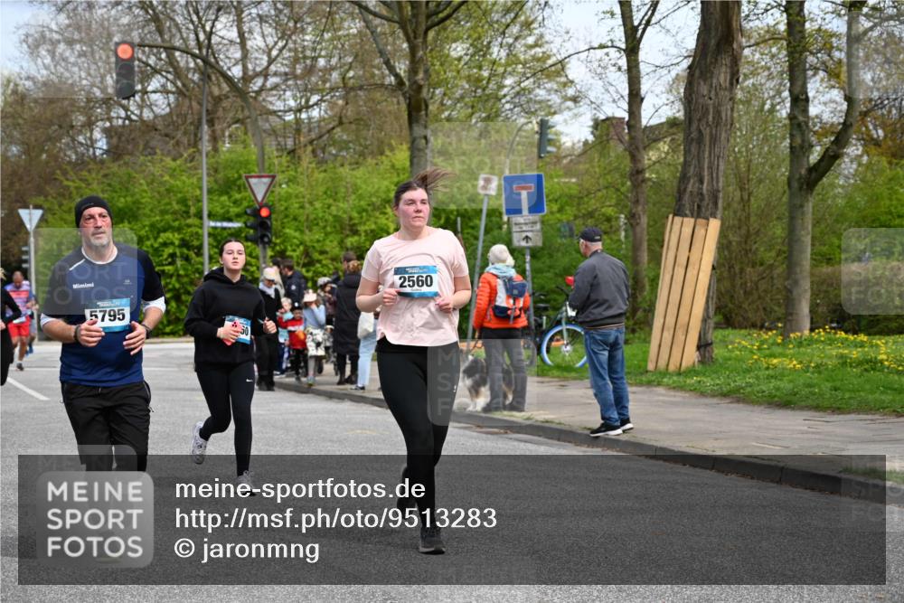 12.04.2026 - 45. Internationalen Wilhelmsburger Insellauf J. Mangold http://msf.ph/oto/9513283 12.04.2026 13:08:27 Ziel 4940, 4454, 4046, 4824, 5548, 5547, 4640, 5231, 5306, 3896, 4967, 2436, 2045, 3745, 2046, 4102, 5795, 4860, 5313, 5027, 5093, 5020, 4265, 3035, 5305, 4757, 4039, 4901, 5746, 2560, 2560, 5229, 2077, 2923, 4652, 2260, 3261, 5324, 3406, 3359, 2981, 5712, 3791, 4453, 4204 meine-sportfotos.de