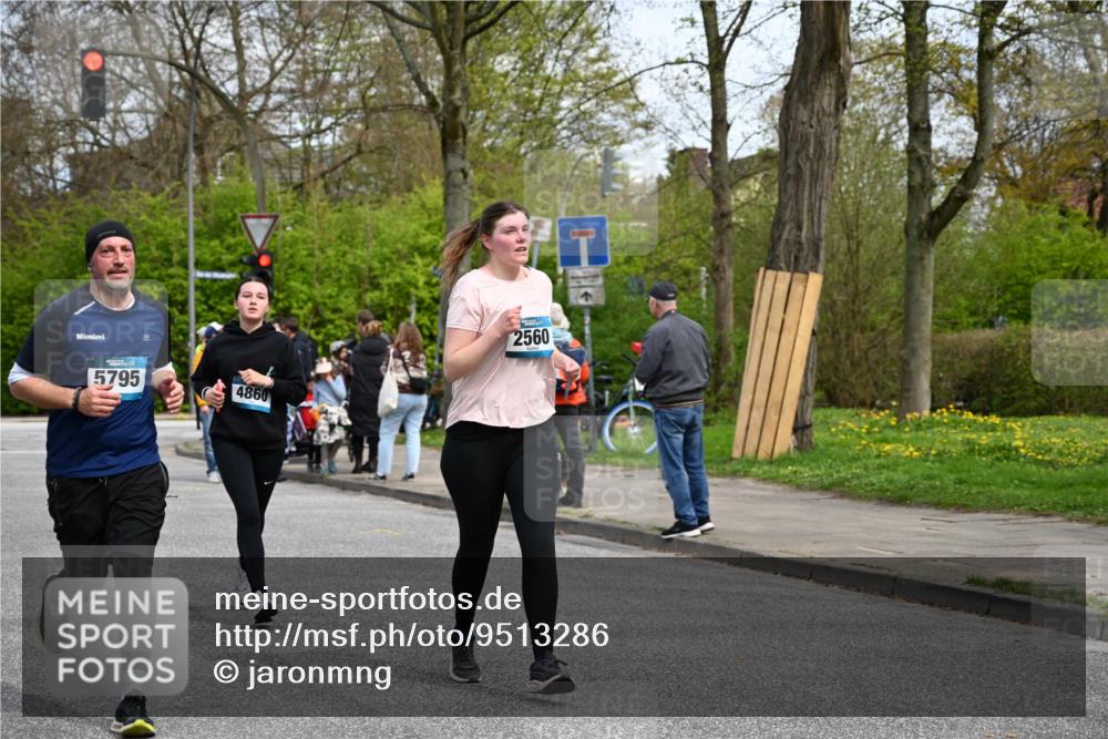 12.04.2026 - 45. Internationalen Wilhelmsburger Insellauf J. Mangold http://msf.ph/oto/9513286 12.04.2026 13:08:28 Ziel 4454, 4046, 4824, 5548, 5547, 4640, 5231, 5306, 3896, 4967, 2436, 2045, 3745, 2046, 4102, 5795, 4860, 5313, 5027, 5093, 5020, 4265, 3035, 5305, 4757, 4039, 4901, 5746, 2560, 5229, 2077, 2923, 4652, 2260, 3261, 5324, 3406, 3359, 2981, 5712, 3791, 4453, 4204 meine-sportfotos.de