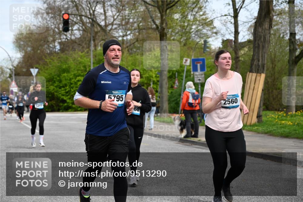 12.04.2026 - 45. Internationalen Wilhelmsburger Insellauf J. Mangold http://msf.ph/oto/9513290 12.04.2026 13:08:28 Ziel 4454, 4046, 4824, 5548, 5547, 4640, 5231, 5306, 3896, 4967, 2436, 2045, 3745, 2046, 4102, 5795, 4860, 5313, 5027, 5093, 5020, 4265, 3035, 5305, 4757, 4039, 4901, 5746, 2560, 5229, 2077, 2923, 4652, 2260, 3261, 5324, 3406, 3359, 2981, 5712, 3791, 4453, 4204 meine-sportfotos.de