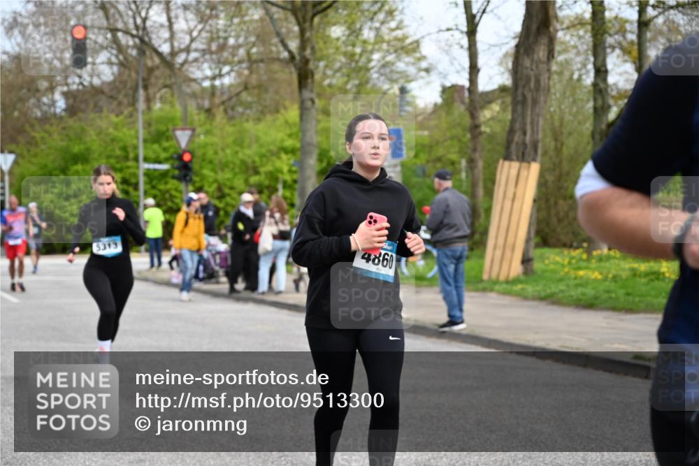 12.04.2026 - 45. Internationalen Wilhelmsburger Insellauf J. Mangold http://msf.ph/oto/9513300 12.04.2026 13:08:29 Ziel 4454, 4046, 4824, 5548, 5547, 4640, 5231, 5306, 3896, 4967, 2436, 2045, 3745, 2046, 4102, 5795, 4860, 5313, 5027, 5093, 5027, 5093, 5020, 4265, 3035, 5305, 4757, 4039, 4901, 5746, 2560, 5229, 5229, 2077, 2923, 4652, 2260, 3261, 5324, 3406, 3359, 2981, 5712, 3791, 4453, 4204 meine-sportfotos.de