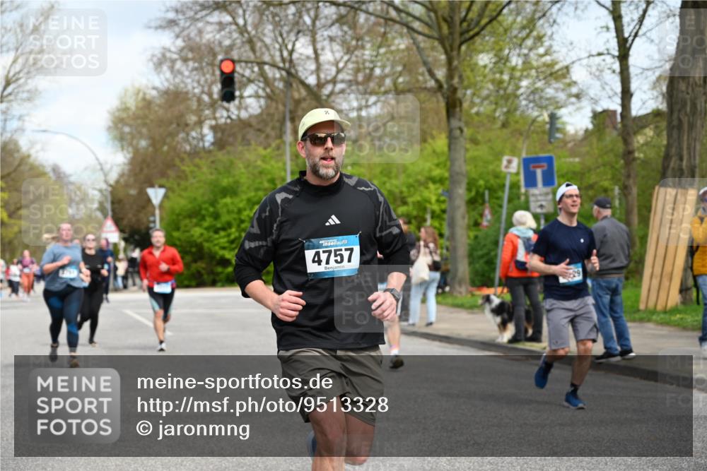 12.04.2026 - 45. Internationalen Wilhelmsburger Insellauf J. Mangold http://msf.ph/oto/9513328 12.04.2026 13:08:38 Ziel 3896, 4967, 2436, 2045, 3745, 2046, 4102, 5795, 4860, 5313, 5027, 5093, 5020, 4265, 3035, 5305, 4757, 4039, 4901, 5746, 2560, 5229, 2077, 2923, 4652, 2260, 3261, 5324, 3406, 3359, 2981, 5712, 3791, 5712, 3791, 4453, 4204, 4611, 2440, 2011, 5783, 4973 meine-sportfotos.de