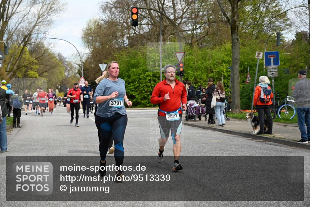 12.04.2026 - 45. Internationalen Wilhelmsburger Insellauf J. Mangold http://msf.ph/oto/9513339 12.04.2026 13:08:41 Ziel 4967, 2436, 2045, 3745, 2046, 4102, 5795, 4860, 5313, 5027, 5093, 5020, 4265, 3035, 5305, 4757, 4039, 4901, 5746, 2560, 5229, 5229, 2077, 2923, 4652, 2260, 3261, 5324, 3406, 3359, 2981, 5712, 3791, 4453, 4204, 4611, 2440, 2011, 5783, 4973, 4771, 5586, 5596, 4777 meine-sportfotos.de