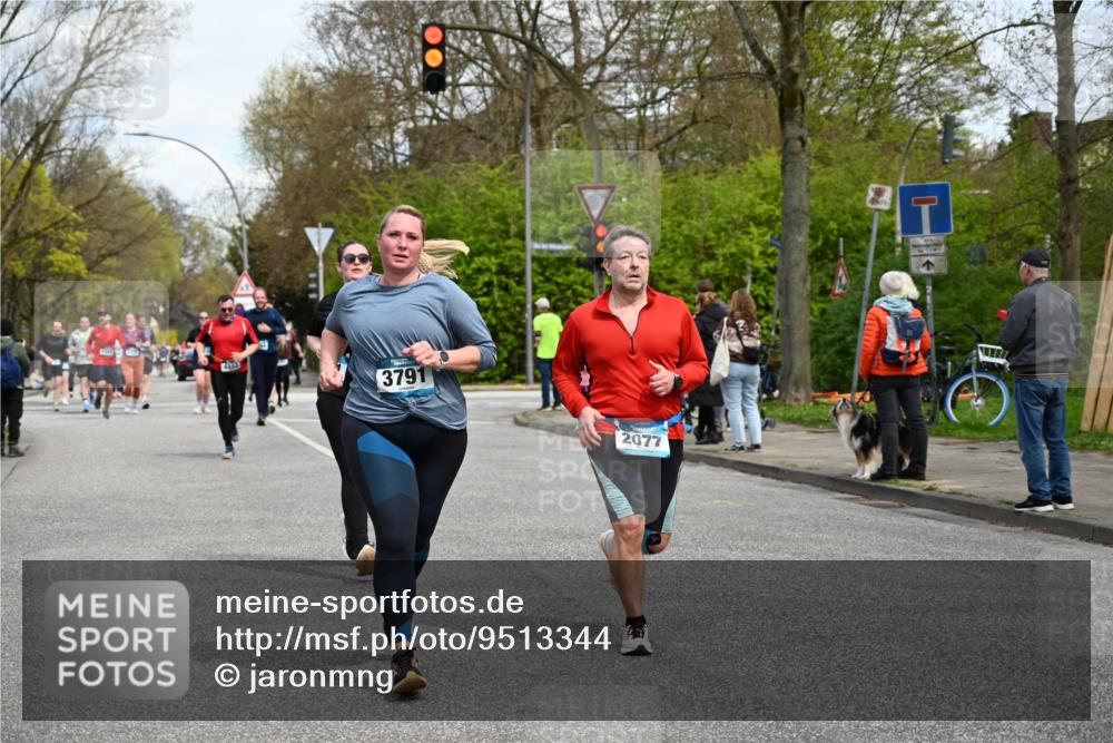 12.04.2026 - 45. Internationalen Wilhelmsburger Insellauf J. Mangold http://msf.ph/oto/9513344 12.04.2026 13:08:41 Ziel 4967, 2436, 2045, 3745, 2046, 4102, 5795, 4860, 5313, 5027, 5093, 5020, 4265, 3035, 5305, 4757, 4039, 4901, 5746, 2560, 5229, 5229, 2077, 2923, 4652, 2260, 3261, 5324, 3406, 3359, 2981, 5712, 3791, 4453, 4204, 4611, 2440, 2011, 5783, 4973, 4771, 5586, 5596, 4777 meine-sportfotos.de