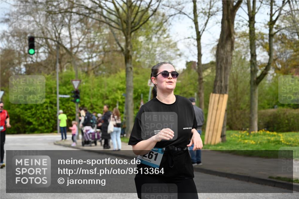 12.04.2026 - 45. Internationalen Wilhelmsburger Insellauf J. Mangold http://msf.ph/oto/9513364 12.04.2026 13:08:44 Ziel 2045, 3745, 2046, 4102, 5795, 4860, 5313, 5027, 5093, 5020, 4265, 3035, 5305, 4757, 4039, 4901, 5746, 2560, 5229, 2077, 2923, 4652, 2260, 3261, 5324, 3406, 3359, 2981, 5712, 3791, 4453, 4204, 4611, 2440, 2011, 2011, 5783, 4973, 4771, 5586, 5596, 4777 meine-sportfotos.de