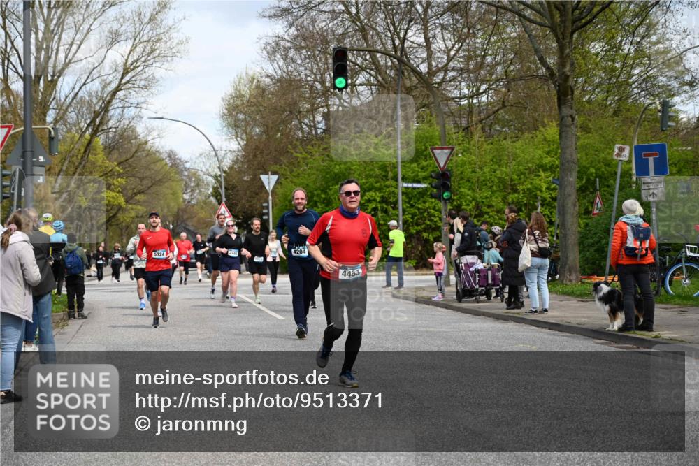 12.04.2026 - 45. Internationalen Wilhelmsburger Insellauf J. Mangold http://msf.ph/oto/9513371 12.04.2026 13:08:45 Ziel 2045, 3745, 2046, 4102, 5795, 4860, 5313, 5027, 5093, 5020, 4265, 3035, 5305, 4757, 4039, 4901, 5746, 2560, 5229, 2077, 2923, 4652, 4652, 2260, 3261, 5324, 3406, 3359, 2981, 5712, 3791, 4453, 4204, 4611, 2440, 2011, 5783, 4973, 4771, 5586, 5596, 4777, 5641 meine-sportfotos.de
