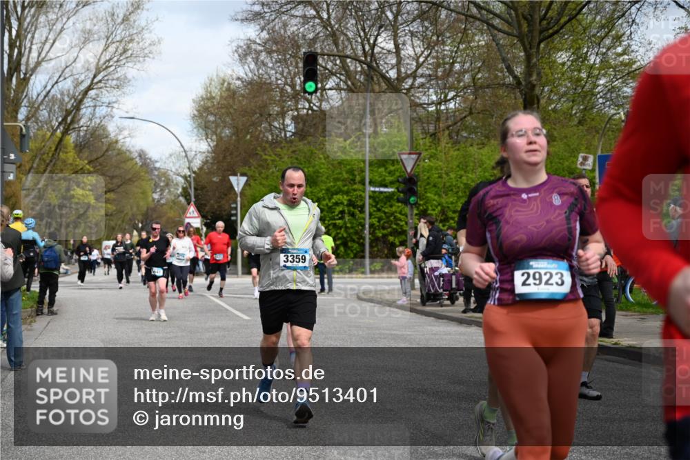 12.04.2026 - 45. Internationalen Wilhelmsburger Insellauf J. Mangold http://msf.ph/oto/9513401 12.04.2026 13:08:51 Ziel 5027, 5093, 5020, 4265, 3035, 5305, 4757, 4039, 4901, 5746, 2560, 5229, 2077, 2923, 4652, 2260, 3261, 5324, 3406, 3359, 2981, 5712, 3791, 4453, 4204, 4453, 4204, 4611, 2440, 2011, 5783, 4973, 4771, 4771, 5586, 5596, 4777, 5641, 5631, 4318, 4911, 4857, 3076, 5682 meine-sportfotos.de