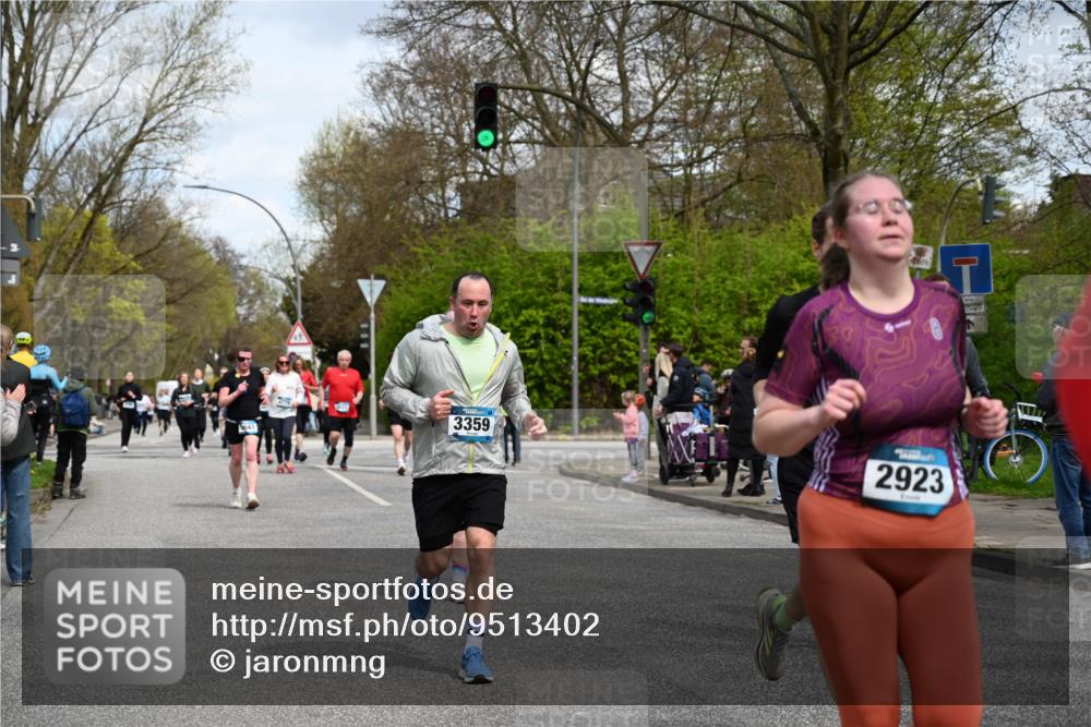 12.04.2026 - 45. Internationalen Wilhelmsburger Insellauf J. Mangold http://msf.ph/oto/9513402 12.04.2026 13:08:51 Ziel 5027, 5093, 5020, 4265, 3035, 5305, 4757, 4039, 4901, 5746, 2560, 5229, 2077, 2923, 4652, 2260, 3261, 5324, 3406, 3359, 2981, 5712, 3791, 4453, 4204, 4453, 4204, 4611, 2440, 2011, 5783, 4973, 4771, 4771, 5586, 5596, 4777, 5641, 5631, 4318, 4911, 4857, 3076, 5682 meine-sportfotos.de