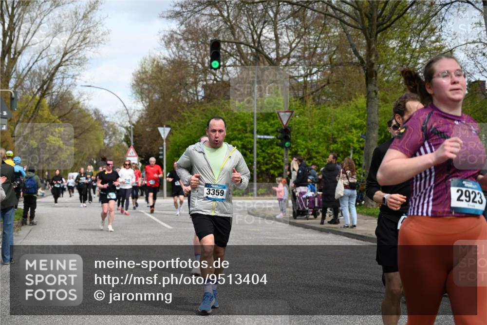 12.04.2026 - 45. Internationalen Wilhelmsburger Insellauf J. Mangold http://msf.ph/oto/9513404 12.04.2026 13:08:51 Ziel 5027, 5093, 5020, 4265, 3035, 5305, 4757, 4039, 4901, 5746, 2560, 5229, 2077, 2923, 4652, 2260, 3261, 5324, 3406, 3359, 2981, 5712, 3791, 4453, 4204, 4453, 4204, 4611, 2440, 2011, 5783, 4973, 4771, 4771, 5586, 5596, 4777, 5641, 5631, 4318, 4911, 4857, 3076, 5682 meine-sportfotos.de