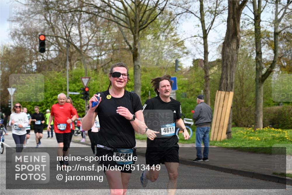12.04.2026 - 45. Internationalen Wilhelmsburger Insellauf J. Mangold http://msf.ph/oto/9513449 12.04.2026 13:08:58 Ziel 4757, 4039, 4901, 5746, 2560, 5229, 2077, 2923, 4652, 2260, 3261, 5324, 3406, 3359, 2981, 5712, 3791, 4453, 4204, 4611, 2440, 2011, 5783, 4973, 4771, 5586, 5596, 4777, 5641, 5631, 5631, 4318, 4911, 4857, 3076, 5682, 5611, 5108, 4288, 5190, 3121, 2337 meine-sportfotos.de