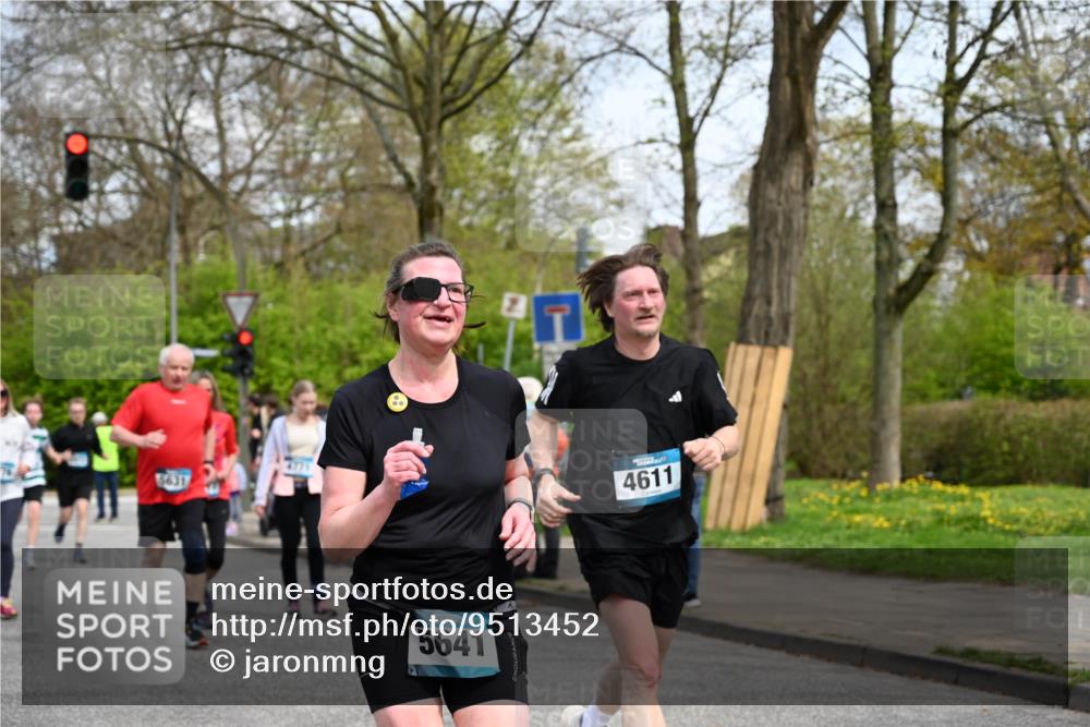 12.04.2026 - 45. Internationalen Wilhelmsburger Insellauf J. Mangold http://msf.ph/oto/9513452 12.04.2026 13:08:58 Ziel 4757, 4039, 4901, 5746, 2560, 5229, 2077, 2923, 4652, 2260, 3261, 5324, 3406, 3359, 2981, 5712, 3791, 4453, 4204, 4611, 2440, 2011, 5783, 4973, 4771, 5586, 5596, 4777, 5641, 5631, 5631, 4318, 4911, 4857, 3076, 5682, 5611, 5108, 4288, 5190, 3121, 2337 meine-sportfotos.de