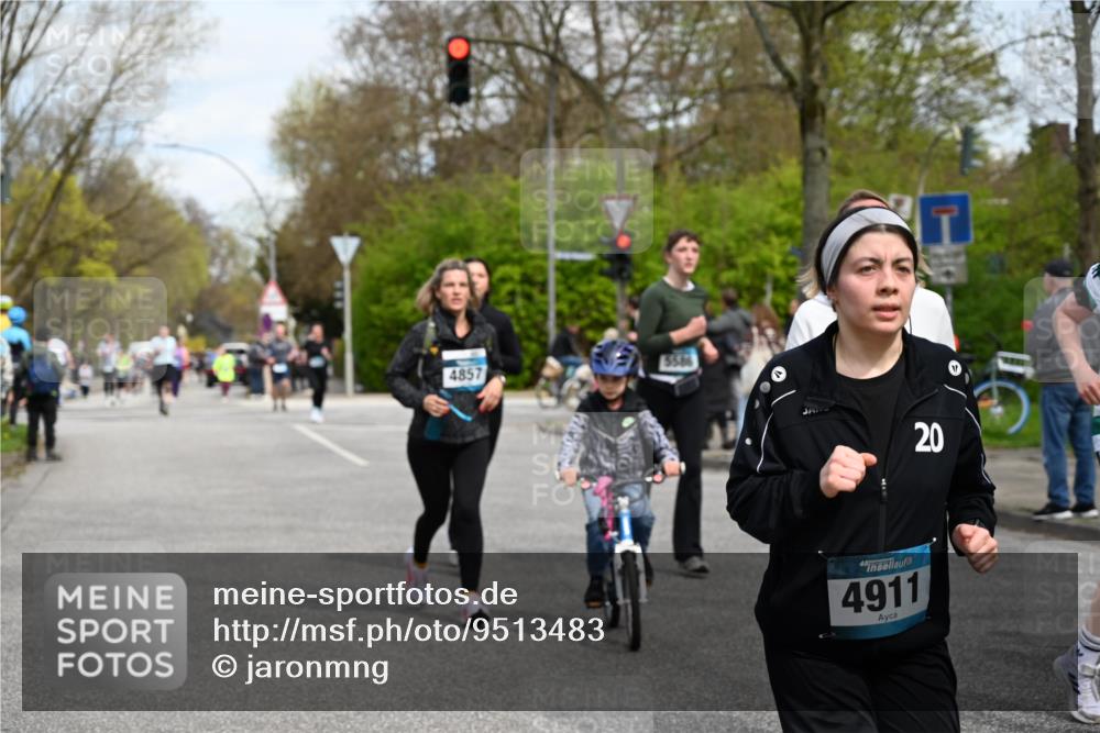 12.04.2026 - 45. Internationalen Wilhelmsburger Insellauf J. Mangold http://msf.ph/oto/9513483 12.04.2026 13:09:03 Ziel 2560, 5229, 2077, 2923, 4652, 2260, 3261, 5324, 3406, 3359, 2981, 5712, 3791, 4453, 4204, 4611, 2440, 2011, 5783, 4973, 4771, 4771, 5586, 5596, 4777, 5641, 5631, 4318, 4911, 4857, 3076, 5682, 5611, 5108, 4288, 5190, 3121, 2337, 3056, 2688, 4776, 2689, 5095, 3571 meine-sportfotos.de