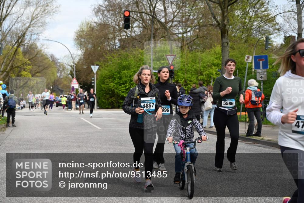 12.04.2026 - 45. Internationalen Wilhelmsburger Insellauf J. Mangold http://msf.ph/oto/9513485 12.04.2026 13:09:03 Ziel 2560, 5229, 2077, 2923, 4652, 2260, 3261, 5324, 3406, 3359, 2981, 5712, 3791, 4453, 4204, 4611, 2440, 2011, 5783, 4973, 4771, 4771, 5586, 5596, 4777, 5641, 5631, 4318, 4911, 4857, 3076, 5682, 5611, 5108, 4288, 5190, 3121, 2337, 3056, 2688, 4776, 2689, 5095, 3571 meine-sportfotos.de