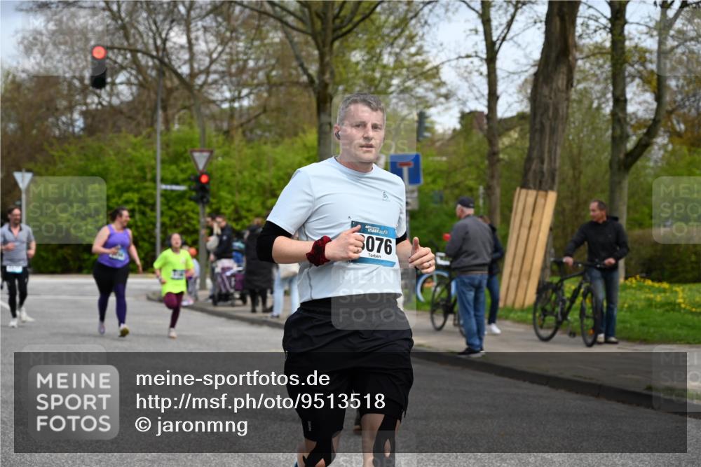 12.04.2026 - 45. Internationalen Wilhelmsburger Insellauf J. Mangold http://msf.ph/oto/9513518 12.04.2026 13:09:14 Ziel 3406, 3359, 2981, 5712, 3791, 4453, 4204, 4611, 2440, 2011, 5783, 4973, 4771, 5586, 5596, 4777, 5641, 5631, 4318, 4911, 4857, 3076, 5682, 3076, 5682, 5611, 5108, 4288, 5190, 3121, 2337, 3056, 2688, 4776, 2689, 5095, 3571, 3571, 5760, 3019, 3440, 5761, 4335, 3807, 4794 meine-sportfotos.de