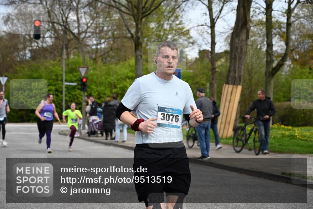 12.04.2026 - 45. Internationalen Wilhelmsburger Insellauf J. Mangold http://msf.ph/oto/9513519 12.04.2026 13:09:14 Ziel 3406, 3359, 2981, 5712, 3791, 4453, 4204, 4611, 2440, 2011, 5783, 4973, 4771, 5586, 5596, 4777, 5641, 5631, 4318, 4911, 4857, 3076, 5682, 3076, 5682, 5611, 5108, 4288, 5190, 3121, 2337, 3056, 2688, 4776, 2689, 5095, 3571, 3571, 5760, 3019, 3440, 5761, 4335, 3807, 4794 meine-sportfotos.de