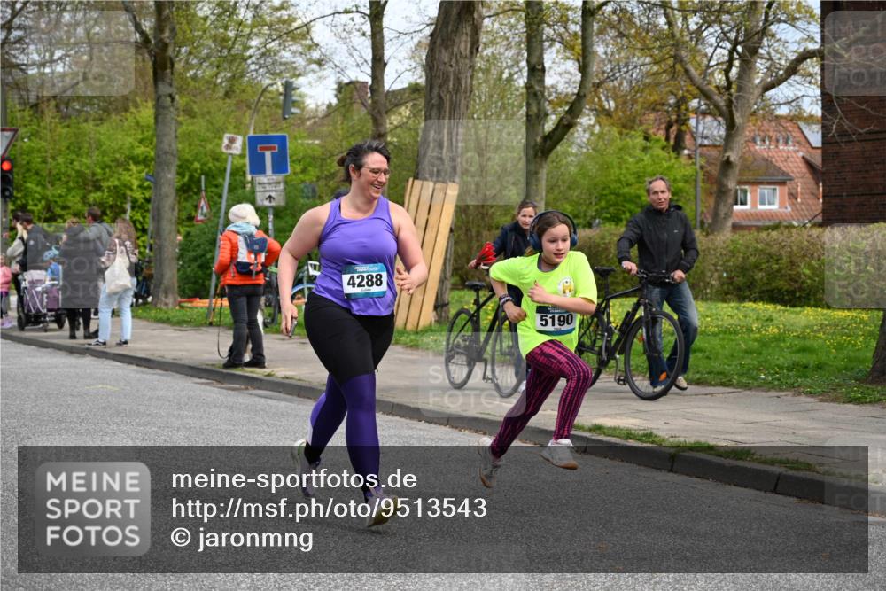 12.04.2026 - 45. Internationalen Wilhelmsburger Insellauf J. Mangold http://msf.ph/oto/9513543 12.04.2026 13:09:17 Ziel 4611, 2440, 2011, 5783, 4973, 4771, 5586, 5596, 4777, 5641, 5631, 4318, 4911, 4857, 3076, 5682, 5611, 5108, 5108, 4288, 5190, 3121, 2337, 3056, 2688, 4776, 2689, 5095, 3571, 5760, 3019, 3440, 5761, 5761, 4335, 3807, 4794, 2687, 5090, 5256, 4419, 5454 meine-sportfotos.de