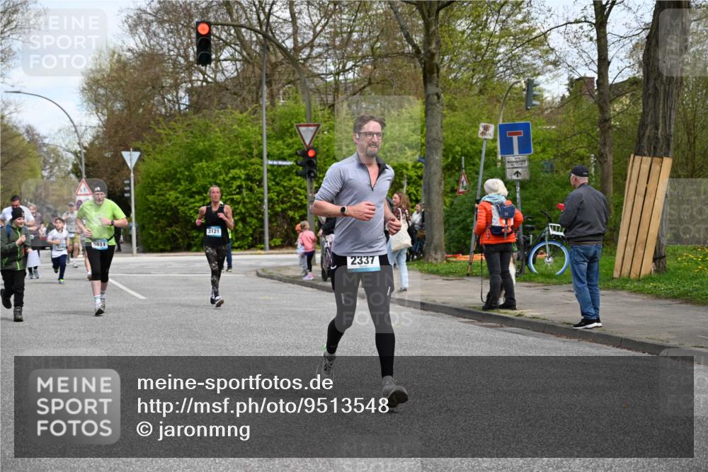 12.04.2026 - 45. Internationalen Wilhelmsburger Insellauf J. Mangold http://msf.ph/oto/9513548 12.04.2026 13:09:18 Ziel 4611, 2440, 2011, 5783, 4973, 4771, 5586, 5596, 4777, 5641, 5631, 4318, 4911, 4857, 3076, 5682, 5611, 5108, 4288, 5190, 3121, 2337, 3056, 2688, 4776, 2689, 5095, 3571, 5760, 3019, 3440, 5761, 4335, 4335, 3807, 4794, 2687, 5090, 5256, 4419, 5454, 5624, 5005 meine-sportfotos.de