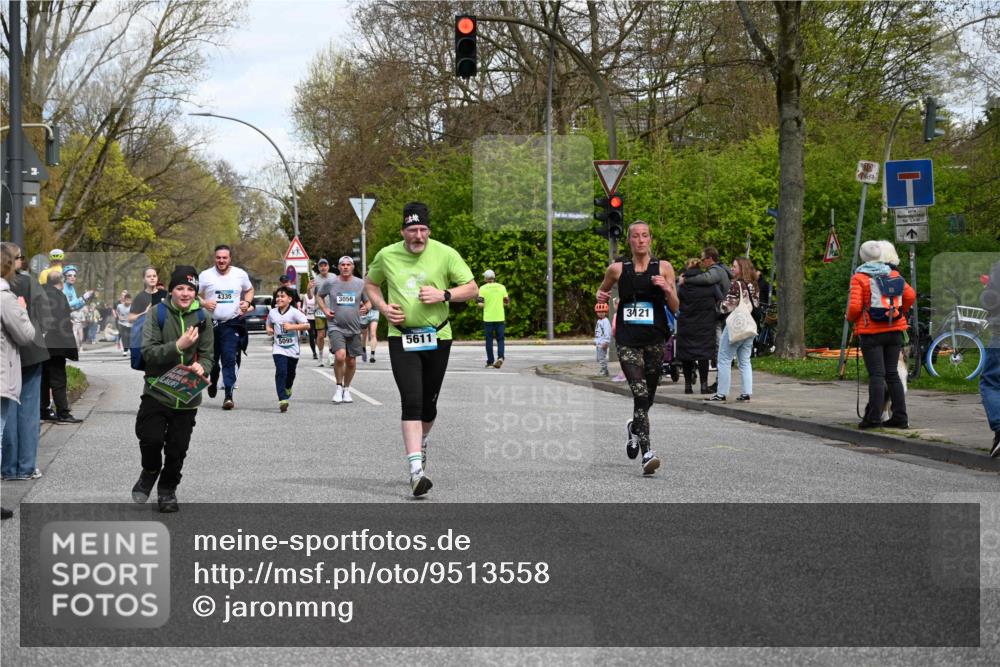 12.04.2026 - 45. Internationalen Wilhelmsburger Insellauf J. Mangold http://msf.ph/oto/9513558 12.04.2026 13:09:20 Ziel 2011, 5783, 4973, 4771, 5586, 5596, 4777, 5641, 5631, 4318, 4911, 4857, 3076, 5682, 5611, 5108, 4288, 5190, 3121, 2337, 3056, 2688, 4776, 2689, 5095, 3571, 5760, 3019, 3440, 5761, 4335, 3807, 4794, 2687, 5090, 5256, 4419, 5454, 5624, 5005, 3557 meine-sportfotos.de