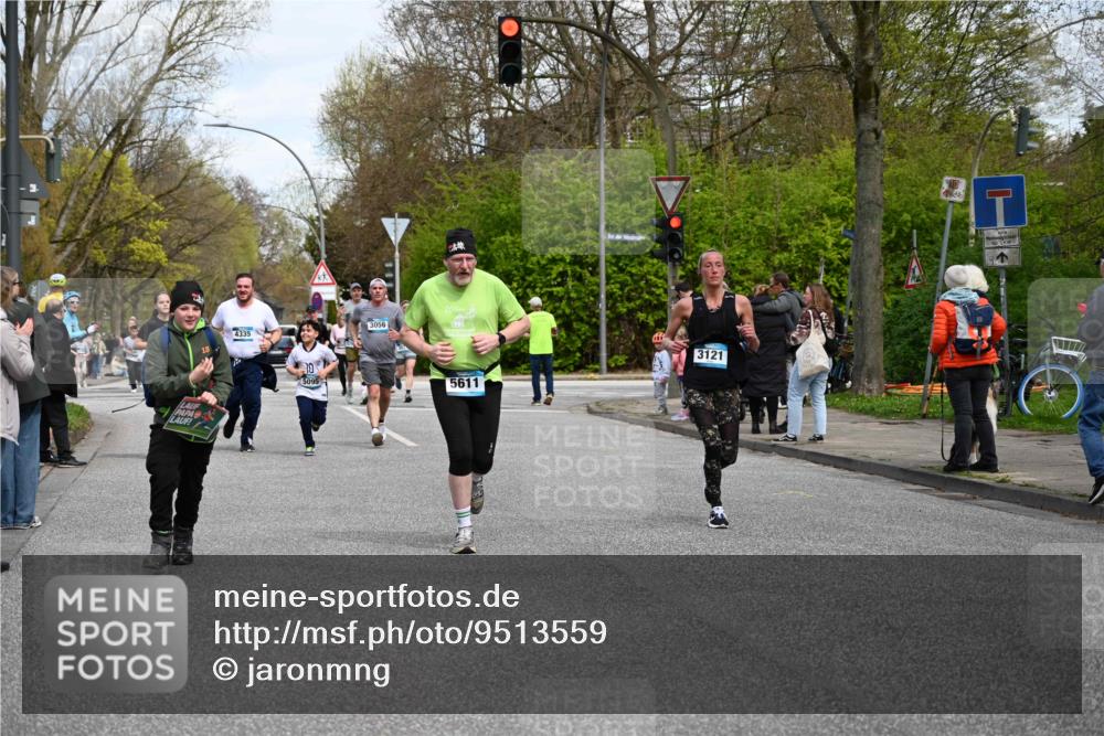12.04.2026 - 45. Internationalen Wilhelmsburger Insellauf J. Mangold http://msf.ph/oto/9513559 12.04.2026 13:09:20 Ziel 2011, 5783, 4973, 4771, 5586, 5596, 4777, 5641, 5631, 4318, 4911, 4857, 3076, 5682, 5611, 5108, 4288, 5190, 3121, 2337, 3056, 2688, 4776, 2689, 5095, 3571, 5760, 3019, 3440, 5761, 4335, 3807, 4794, 2687, 5090, 5256, 4419, 5454, 5624, 5005, 3557 meine-sportfotos.de