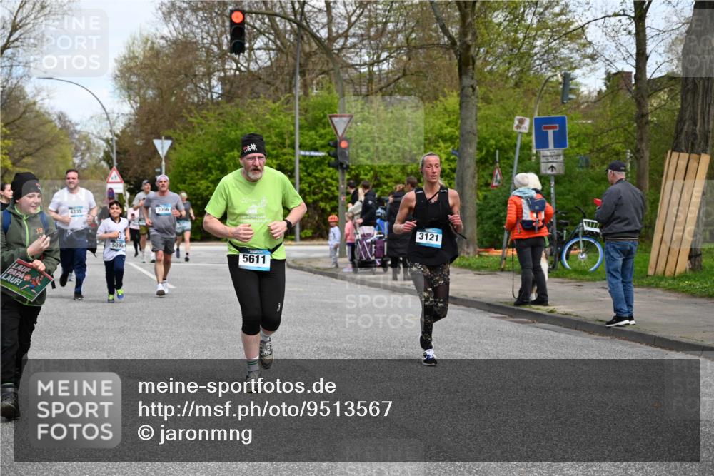 12.04.2026 - 45. Internationalen Wilhelmsburger Insellauf J. Mangold http://msf.ph/oto/9513567 12.04.2026 13:09:21 Ziel 2011, 5783, 4973, 4771, 5586, 5596, 4777, 5641, 5631, 4318, 4911, 4857, 3076, 5682, 5611, 5108, 4288, 5190, 3121, 2337, 2337, 3056, 2688, 4776, 2689, 5095, 3571, 5760, 3019, 3440, 5761, 4335, 3807, 4794, 2687, 5090, 5256, 4419, 5454, 5624, 5005, 3557, 3729 meine-sportfotos.de
