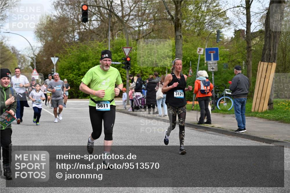 12.04.2026 - 45. Internationalen Wilhelmsburger Insellauf J. Mangold http://msf.ph/oto/9513570 12.04.2026 13:09:21 Ziel 2011, 5783, 4973, 4771, 5586, 5596, 4777, 5641, 5631, 4318, 4911, 4857, 3076, 5682, 5611, 5108, 4288, 5190, 3121, 2337, 2337, 3056, 2688, 4776, 2689, 5095, 3571, 5760, 3019, 3440, 5761, 4335, 3807, 4794, 2687, 5090, 5256, 4419, 5454, 5624, 5005, 3557, 3729 meine-sportfotos.de