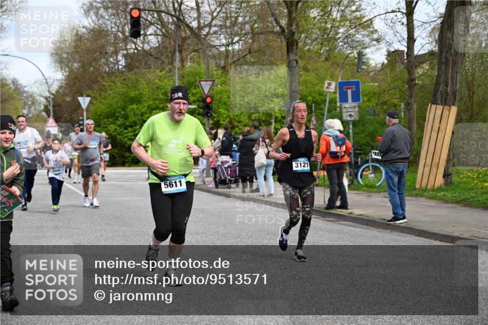 12.04.2026 - 45. Internationalen Wilhelmsburger Insellauf J. Mangold http://msf.ph/oto/9513571 12.04.2026 13:09:21 Ziel 2011, 5783, 4973, 4771, 5586, 5596, 4777, 5641, 5631, 4318, 4911, 4857, 3076, 5682, 5611, 5108, 4288, 5190, 3121, 2337, 2337, 3056, 2688, 4776, 2689, 5095, 3571, 5760, 3019, 3440, 5761, 4335, 3807, 4794, 2687, 5090, 5256, 4419, 5454, 5624, 5005, 3557, 3729 meine-sportfotos.de