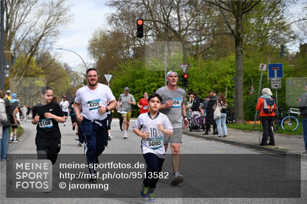 12.04.2026 - 45. Internationalen Wilhelmsburger Insellauf J. Mangold http://msf.ph/oto/9513582 12.04.2026 13:09:24 Ziel 5783, 4973, 4771, 5586, 5596, 4777, 5641, 5631, 4318, 4911, 4857, 3076, 5682, 5611, 5108, 4288, 5190, 3121, 2337, 3056, 2688, 4776, 2689, 2688, 4776, 2689, 5095, 3571, 5760, 3019, 3440, 5761, 4335, 3807, 4794, 2687, 5090, 5256, 4419, 5454, 5624, 5005, 3557, 3729, 3890 meine-sportfotos.de