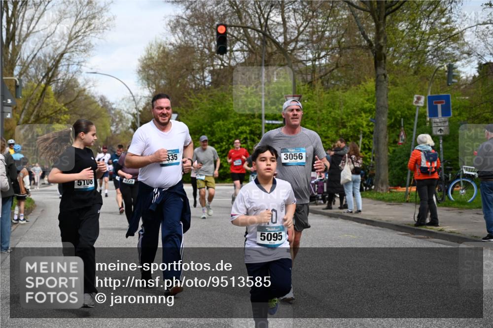 12.04.2026 - 45. Internationalen Wilhelmsburger Insellauf J. Mangold http://msf.ph/oto/9513585 12.04.2026 13:09:25 Ziel 5783, 4973, 4771, 5586, 5596, 4777, 5641, 5631, 4318, 4911, 4857, 3076, 5682, 5611, 5108, 4288, 5190, 3121, 2337, 3056, 2688, 4776, 2689, 5095, 5095, 3571, 5760, 3019, 3440, 5761, 4335, 3807, 4794, 3807, 4794, 2687, 5090, 5256, 4419, 5454, 5624, 5005, 3557, 3729, 3890, 5282 meine-sportfotos.de