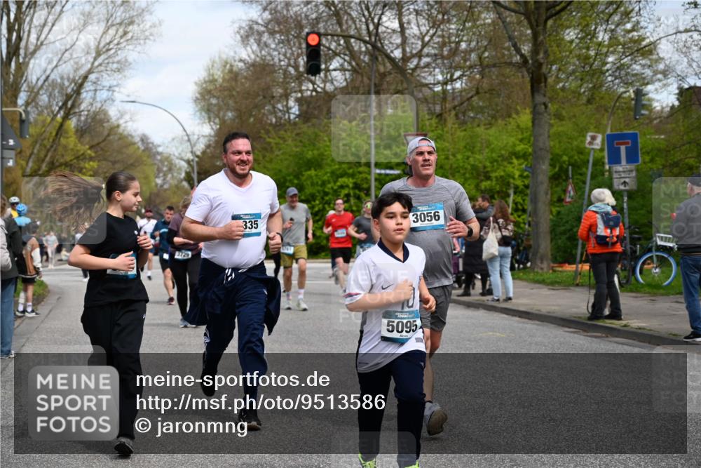 12.04.2026 - 45. Internationalen Wilhelmsburger Insellauf J. Mangold http://msf.ph/oto/9513586 12.04.2026 13:09:25 Ziel 5783, 4973, 4771, 5586, 5596, 4777, 5641, 5631, 4318, 4911, 4857, 3076, 5682, 5611, 5108, 4288, 5190, 3121, 2337, 3056, 2688, 4776, 2689, 5095, 5095, 3571, 5760, 3019, 3440, 5761, 4335, 3807, 4794, 3807, 4794, 2687, 5090, 5256, 4419, 5454, 5624, 5005, 3557, 3729, 3890, 5282 meine-sportfotos.de