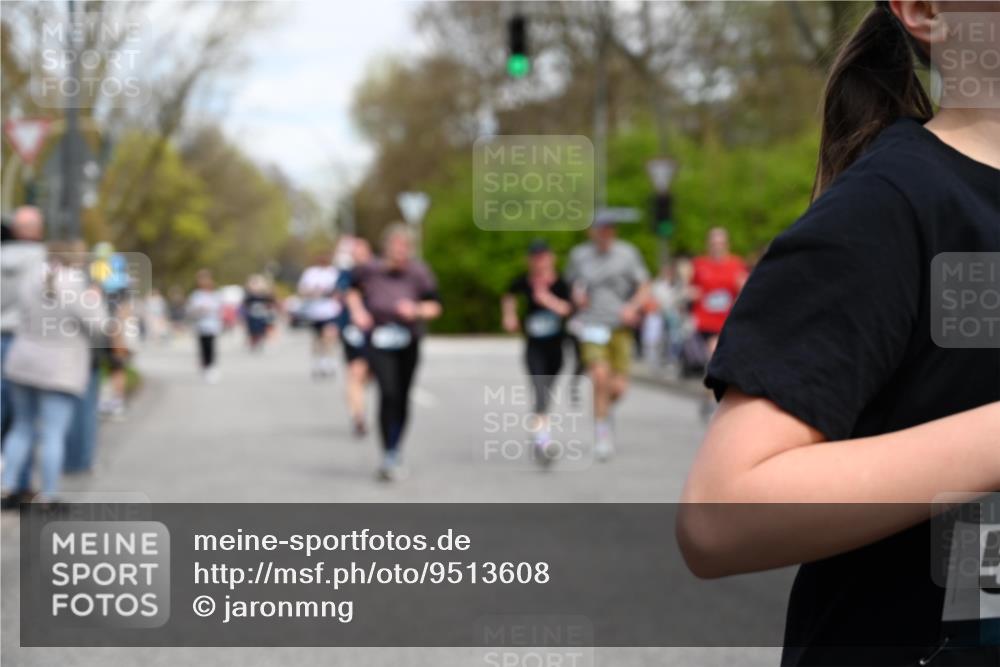 12.04.2026 - 45. Internationalen Wilhelmsburger Insellauf J. Mangold http://msf.ph/oto/9513608 12.04.2026 13:09:27 Ziel 4771, 5586, 5596, 4777, 5641, 5631, 4318, 4911, 4857, 3076, 5682, 5611, 5108, 4288, 5190, 3121, 2337, 3056, 2688, 4776, 2689, 5095, 3571, 5760, 3019, 3440, 5761, 4335, 3807, 4794, 2687, 5090, 2687, 5090, 5256, 4419, 5454, 5624, 5005, 3557, 3729, 3890, 5282, 2072 meine-sportfotos.de