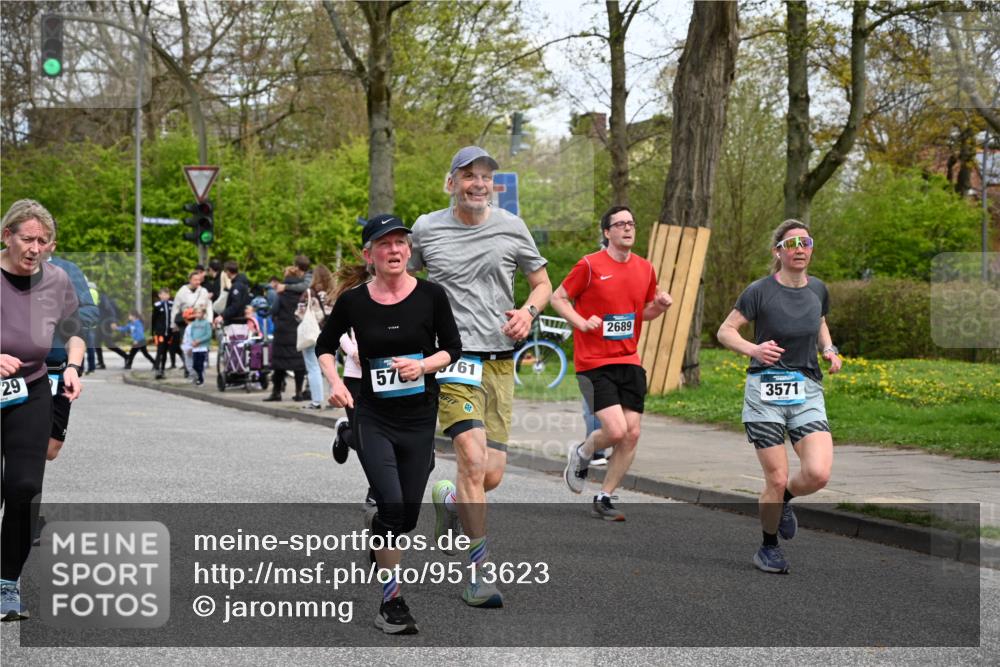 12.04.2026 - 45. Internationalen Wilhelmsburger Insellauf J. Mangold http://msf.ph/oto/9513623 12.04.2026 13:09:29 Ziel 5586, 5596, 4777, 5641, 5631, 4318, 4911, 4857, 3076, 5682, 5611, 5108, 4288, 5190, 3121, 2337, 3056, 2688, 4776, 2689, 5095, 3571, 5760, 3019, 3440, 5761, 5761, 4335, 3807, 4794, 2687, 5090, 5256, 4419, 5454, 4419, 5454, 5624, 5005, 3557, 3729, 3890, 5282, 2072, 5130, 3004, 2103, 5089, 2001, 4116 meine-sportfotos.de