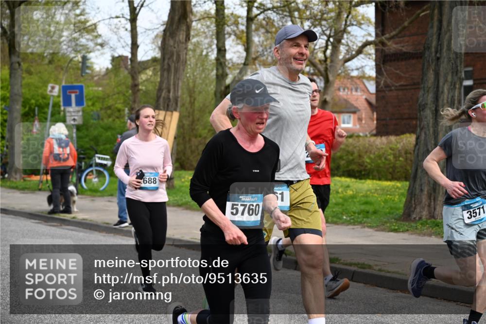 12.04.2026 - 45. Internationalen Wilhelmsburger Insellauf J. Mangold http://msf.ph/oto/9513635 12.04.2026 13:09:30 Ziel 4777, 5641, 5631, 4318, 4911, 4857, 3076, 5682, 5611, 5108, 4288, 5190, 3121, 2337, 3056, 2688, 4776, 2689, 5095, 3571, 5760, 3019, 3440, 5761, 4335, 4335, 3807, 4794, 2687, 5090, 5256, 4419, 5454, 5624, 5005, 5624, 5005, 3557, 3729, 3890, 5282, 2072, 5130, 3004, 2103, 5089, 2001, 4116 meine-sportfotos.de